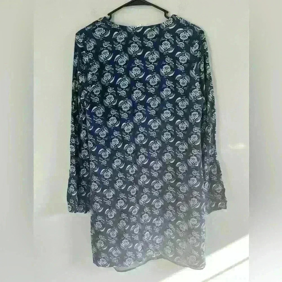 Everly Paisley bell sleeve dress size M - Picture 3 of 9